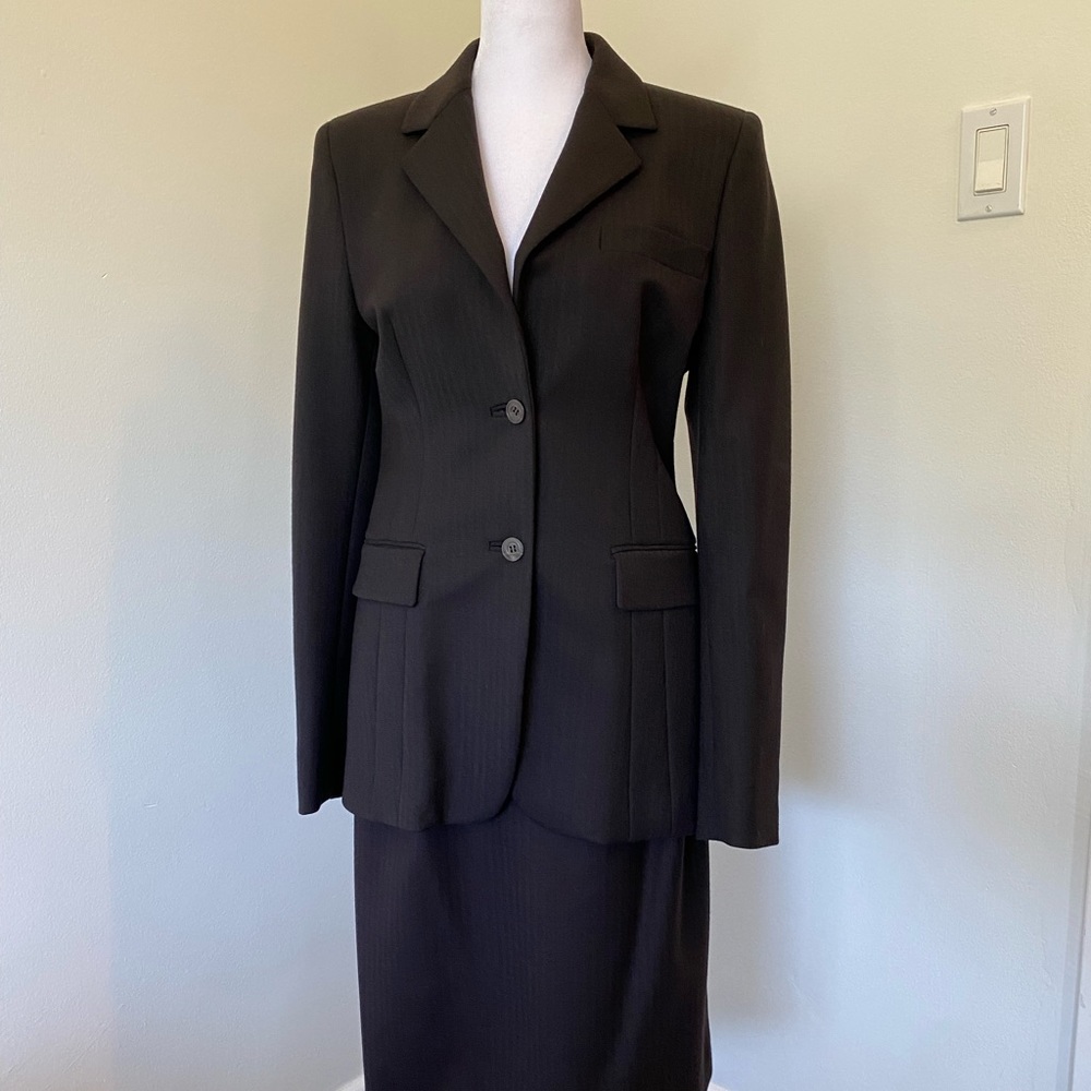 Vintage Prada! Purchased at Prada in Milan. Excellent condition. - Picture 2 of 6